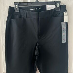 NWT Old Navy Pixie High Rise pants